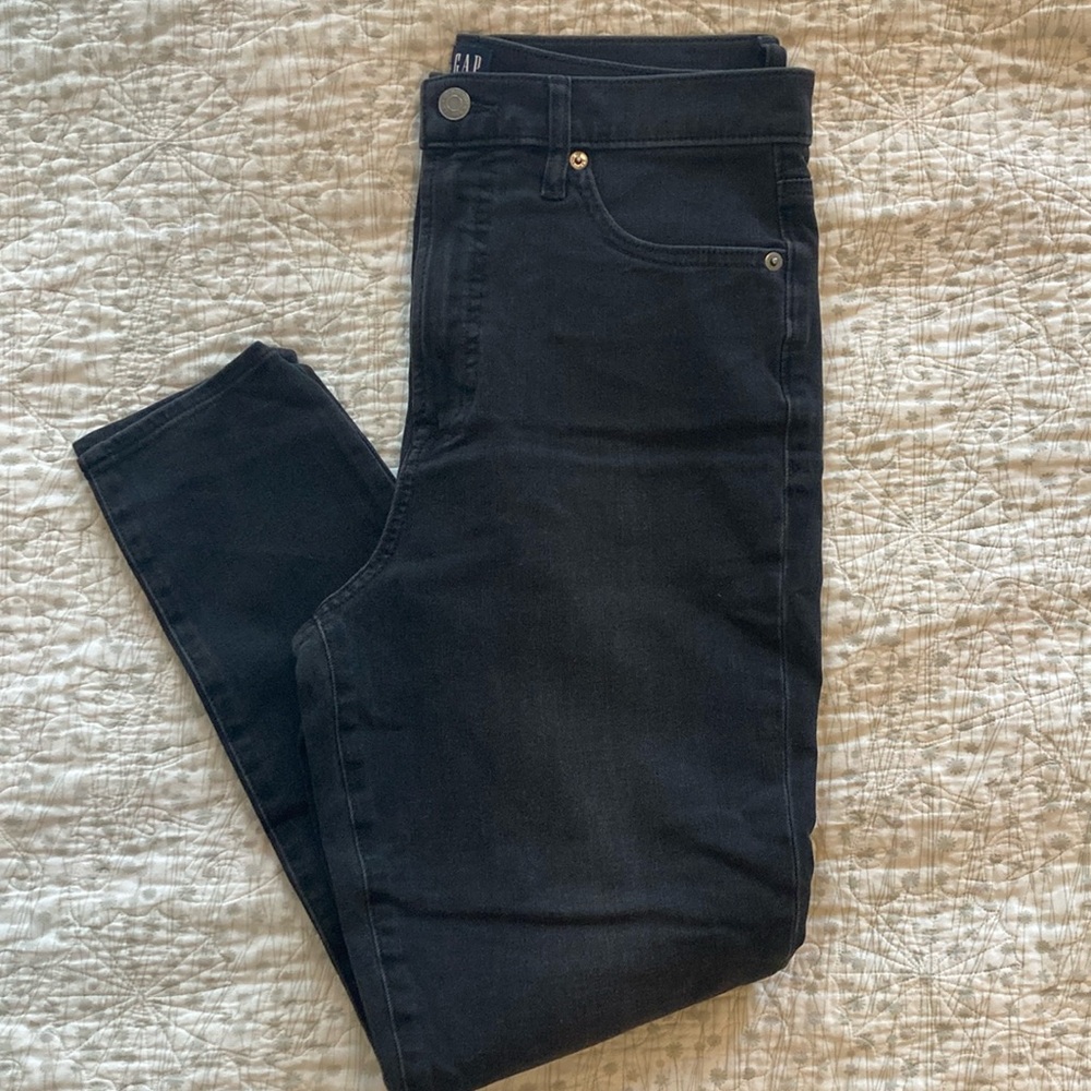 GAP Sky High waist True Skinny Ankle Jeans with Secret Smoothing Pockets 10 / 30